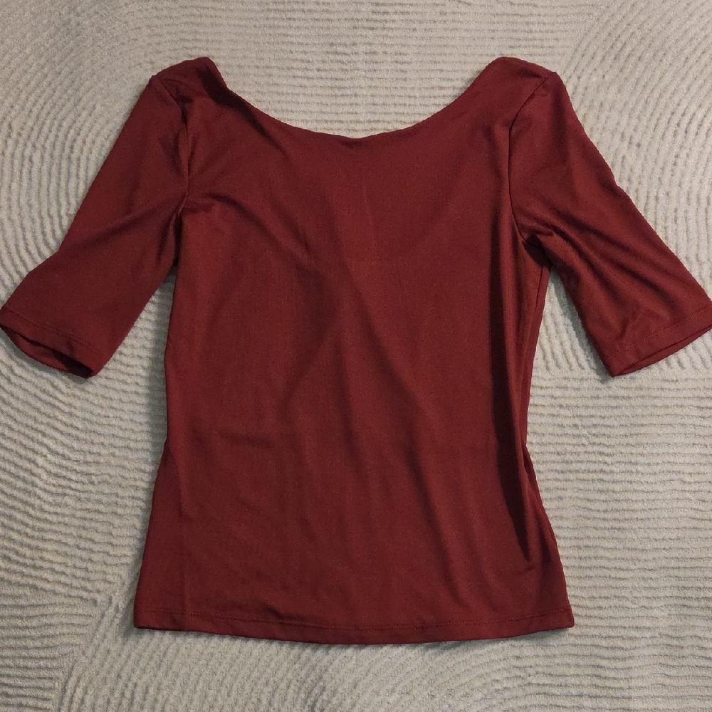 H&M Women's Scoop Neck Short-Sleeve Top in Burgundy